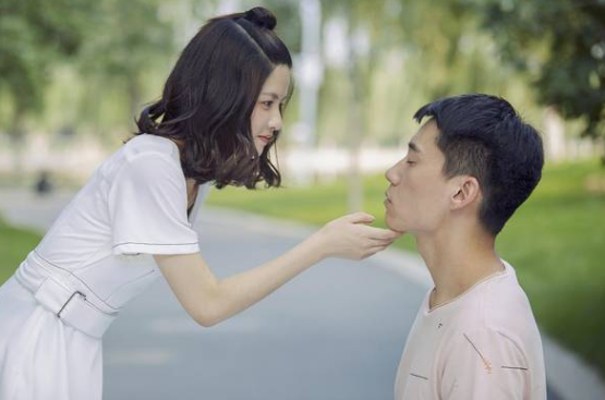 北京偵探社；男方將婚前房產(chǎn)贈(zèng)與給女方，離婚時(shí)能撤銷(xiāo)贈(zèng)與嗎？